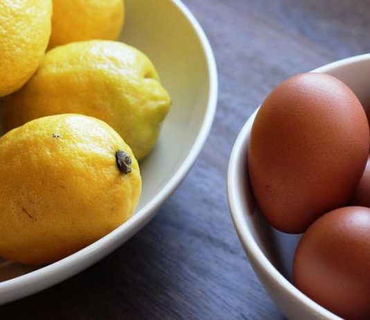 Frittata di cipolle e limone: quel tocco in più che fa la differenza!