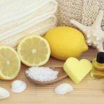 Scrub corpo a base di limone fatto in casa: il metodo ideale per una pelle luminosa e rigenerata
