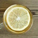 Acqua e limone: 2 semplici alimenti per 5 fantastici benefici