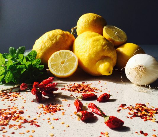 La Sicilia nel piatto: ecco a voi l’insalata di limoni!
