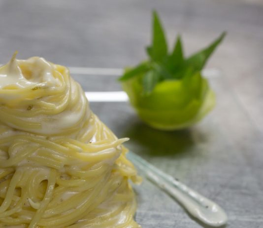 Tagliolini al limone, un primo piatto delicato e profumato
