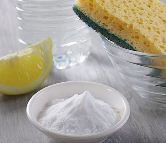 Il succo di limone è un eccezionale smacchiatore naturale per i tessuti