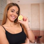 Un limone per un sorriso brillante in occasione della Giornata mondiale della risata il limone per un sorriso brillante