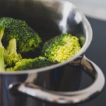 Farfalle con pesto di broccoli, pistacchi e scorza di limone pasta pesto di broccoli pistacchio e limone
