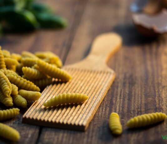 Cavatelli in salsa di limone,mascarpone e caviale rosso